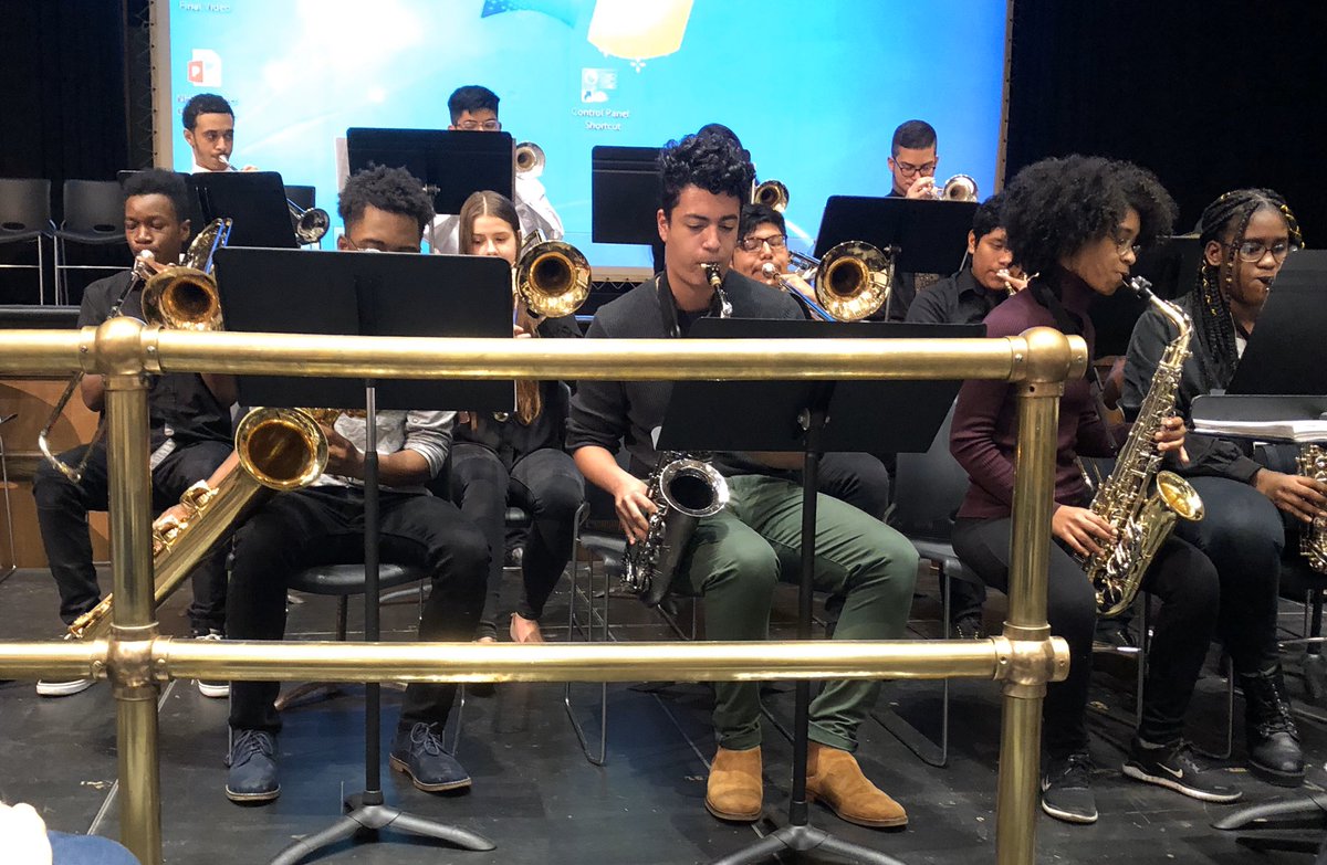 BacchusRoberts's tweet photo. Brooklyn North High Schools leaders and staff hear the exceptional talents of our students. Students working together from different schools #WearebrooklynNorthStrong @ExecSuptKWatts @BKNHSSuptRoss https://t.co/jmnpnsYQXw