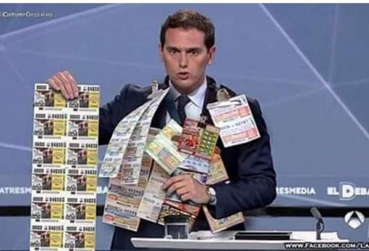 PSVICE's tweet photo. @Albert_Rivera ensaya para cuando se vaya al carajo pq #CiudadanosSeHunde #Podemossehunde #ElDebate4N #DebateElectoral #DebateARV #debatea5RTVE #PostDebateAR #SiguemeYTeSigoVOX #los24devox #GolpistasAPrisión #AbascalPresidente #YoVolvereaVotarVOX #Siguemevoxeador #patriotasunidos https://t.co/NRCupaW0sV