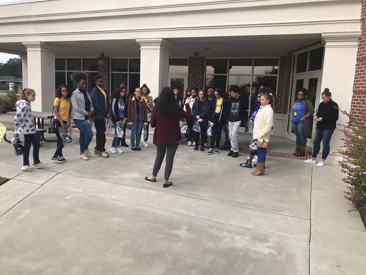 CLB_Dr's tweet photo. Many thanks to Ms. Ortiz for the first YLiT college tour of the 19-20 SY. We are at the Hinesville Campus of Georgia Southern! #YLiT #Showtime #ExcellenceinEverything @MRRVH @LorenSnyder8 @LibertyCoSchool @aycook_sgms @kmoody_lcss @GeorgiaSouthern @CrutlandRutland @dleve430 https://t.co/J72xeREJoU