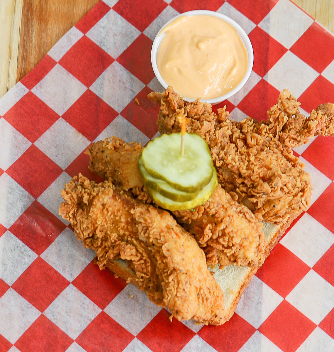 Happy Sweet Tender lovin’ Tuesday. We are out and about RR fam! Catch us for lunch today 11am-2pm at 👇👇
🚚📍#Noma <a href="/noma/">野間恒毅</a>.bid (1200 1st NE)
🚚📍#FranklinSquare (13th and K st.)