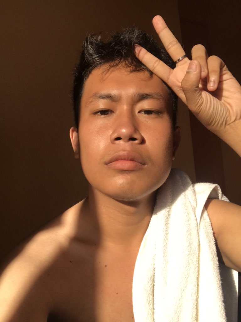 delacruxxx's tweet photo. Rt for clearskin and rest dayS #positivity #clearangbuhaykayMima #incidentreport #OB #Lipsync #Pain #SoulusiSkincare #siklab #lumpia #NFD #ISANGARAWNGAPAHUWAYDABEH #JOURNALREADING https://t.co/XdBMAzzD6x