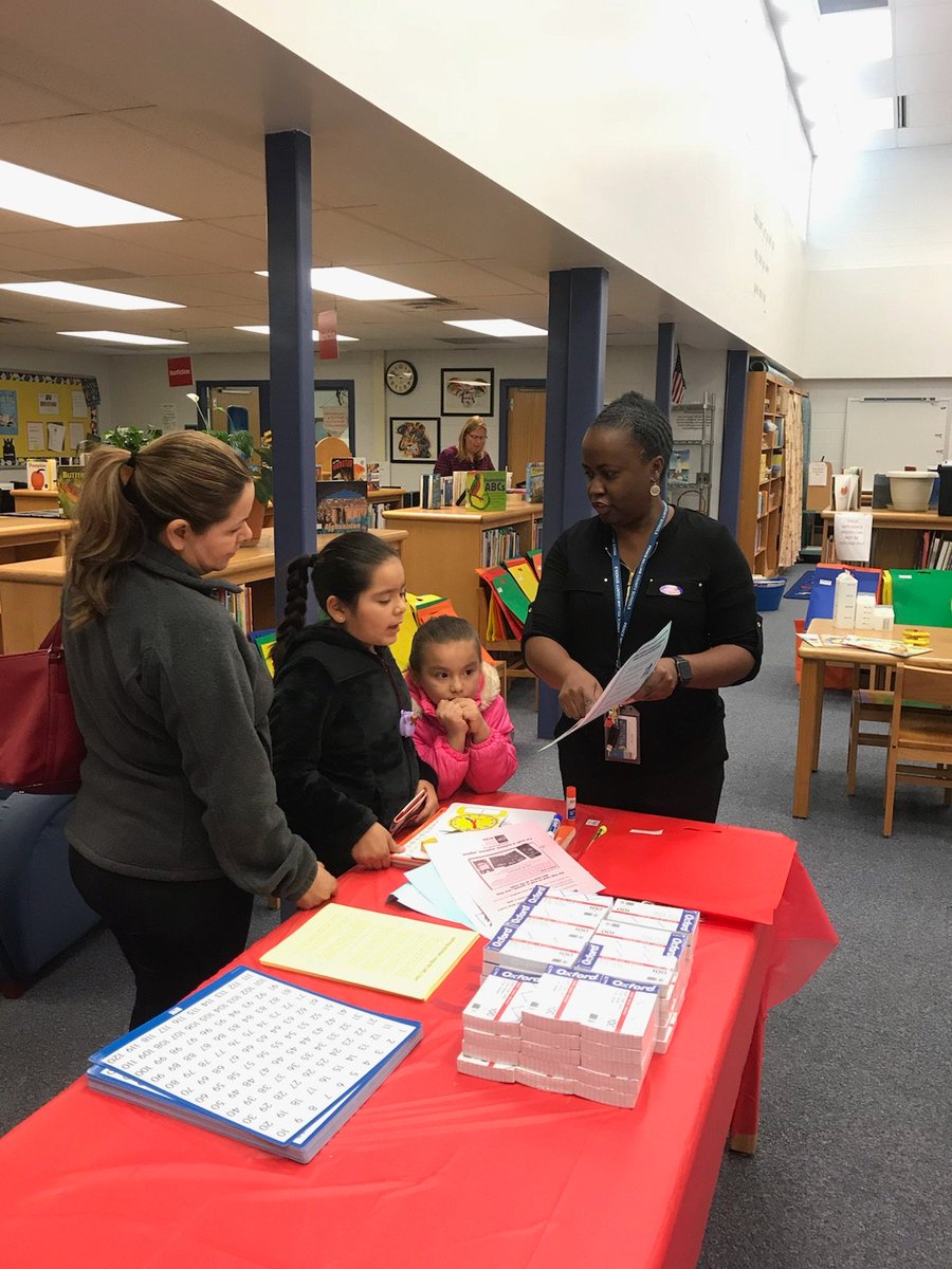 MHES_Eagles's tweet photo. @MHES_Eagles Title I Toolkit Workshop provides free study skill resource bags filled with tips and ideas for parents and their students. A fun day engaging in conversations about ways to support student learning. #EaglePRIDE #PositivelyPWCS #PWCSTitleI https://t.co/KxZdXL3SHy