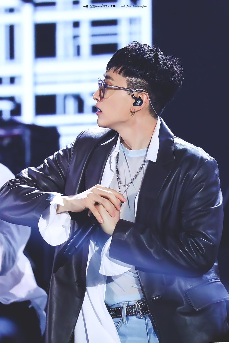 498_AllForHyuk's tweet photo. #슈퍼주니어_14주년_다_죽여 
#The_last_man_standing 
#은혁 
♾ https://t.co/JnRkHcp4rq