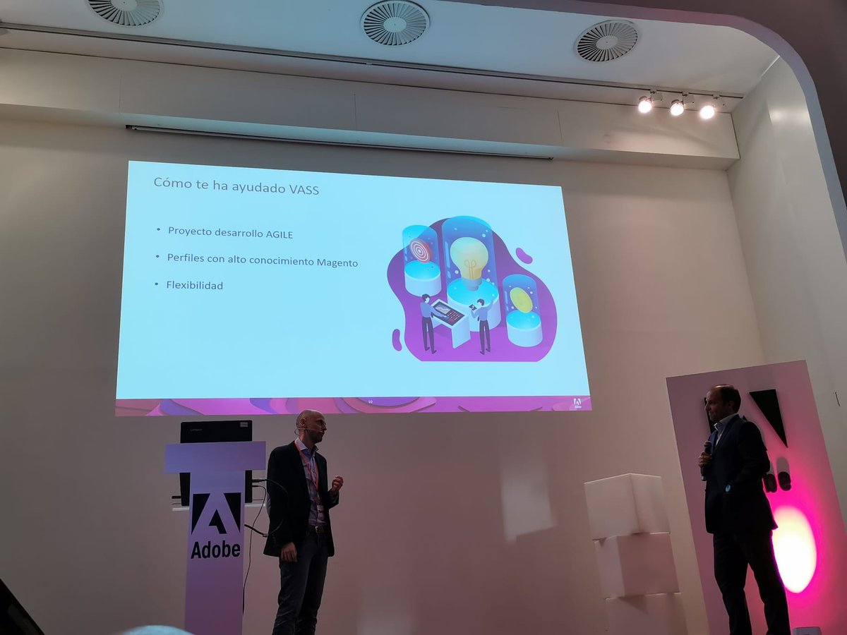 VASS_Company's tweet photo. Hoy nuestro Director del Mercado Industria, Jacobo Guillén, acompaña en #AdobeExperienceForum a Emilio Conde, Director of Organization & Systems proyects department de @TendamRetail Juntos nos cuentan su caso de éxito B2B con tecnología @magento 🙌🏼 https://t.co/qK7R4HyCEu