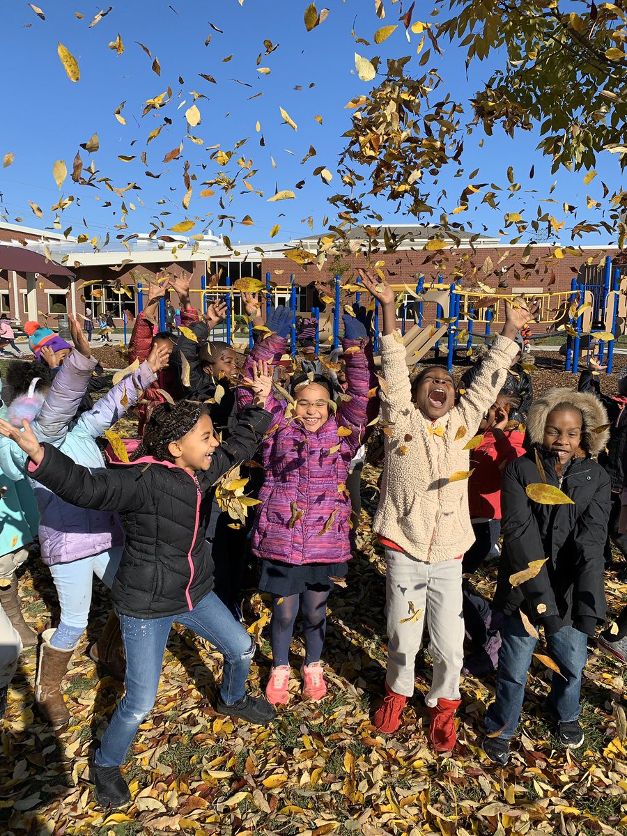 MrsWall6's tweet photo. Falling for fall @ECES_Pike  #pikeproud https://t.co/9O3Z1P7ZAH