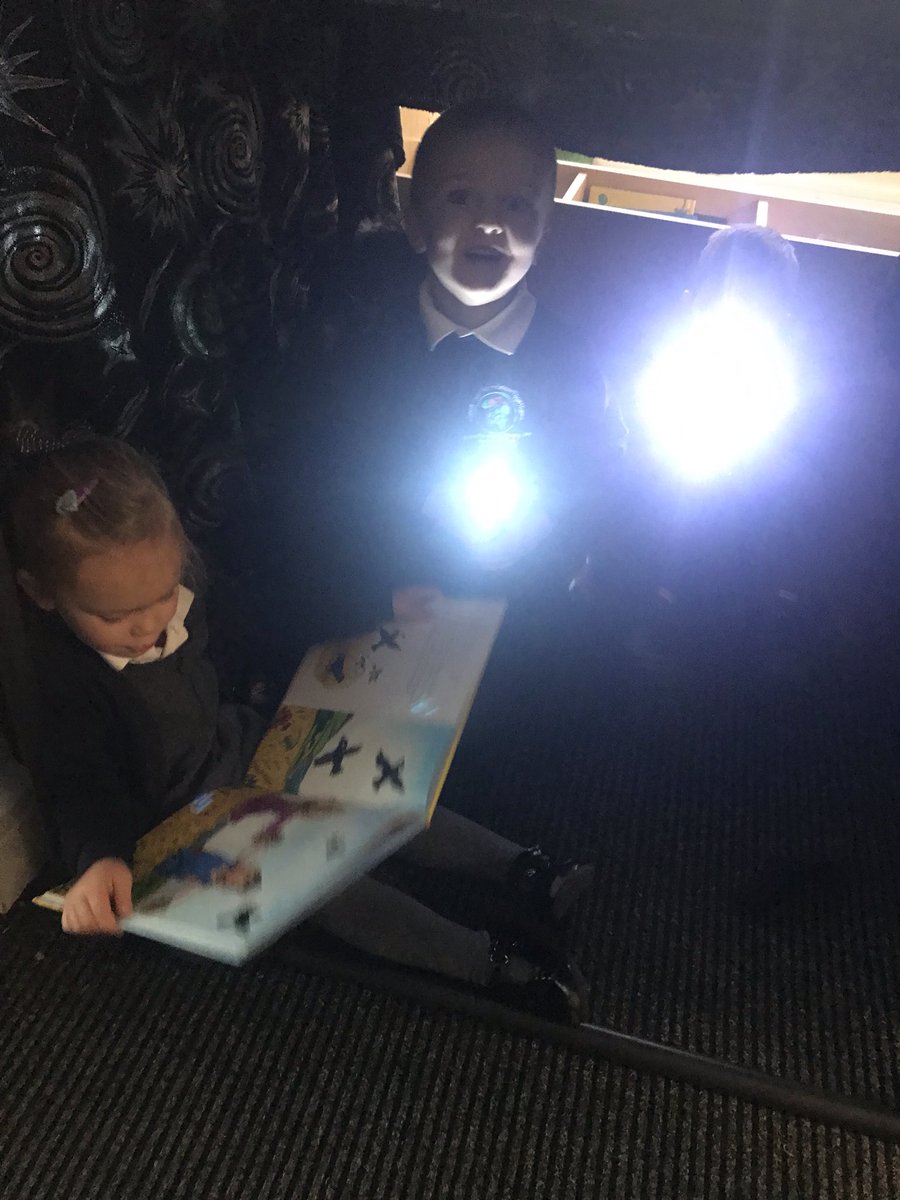 scps_foundation's tweet image. Fs1 have been investigating light and dark today! We loved using the torches and dark den! The children made shadows and used the torches to find things in the dark! #springcottageeyfs #fs1  #springcottagescience