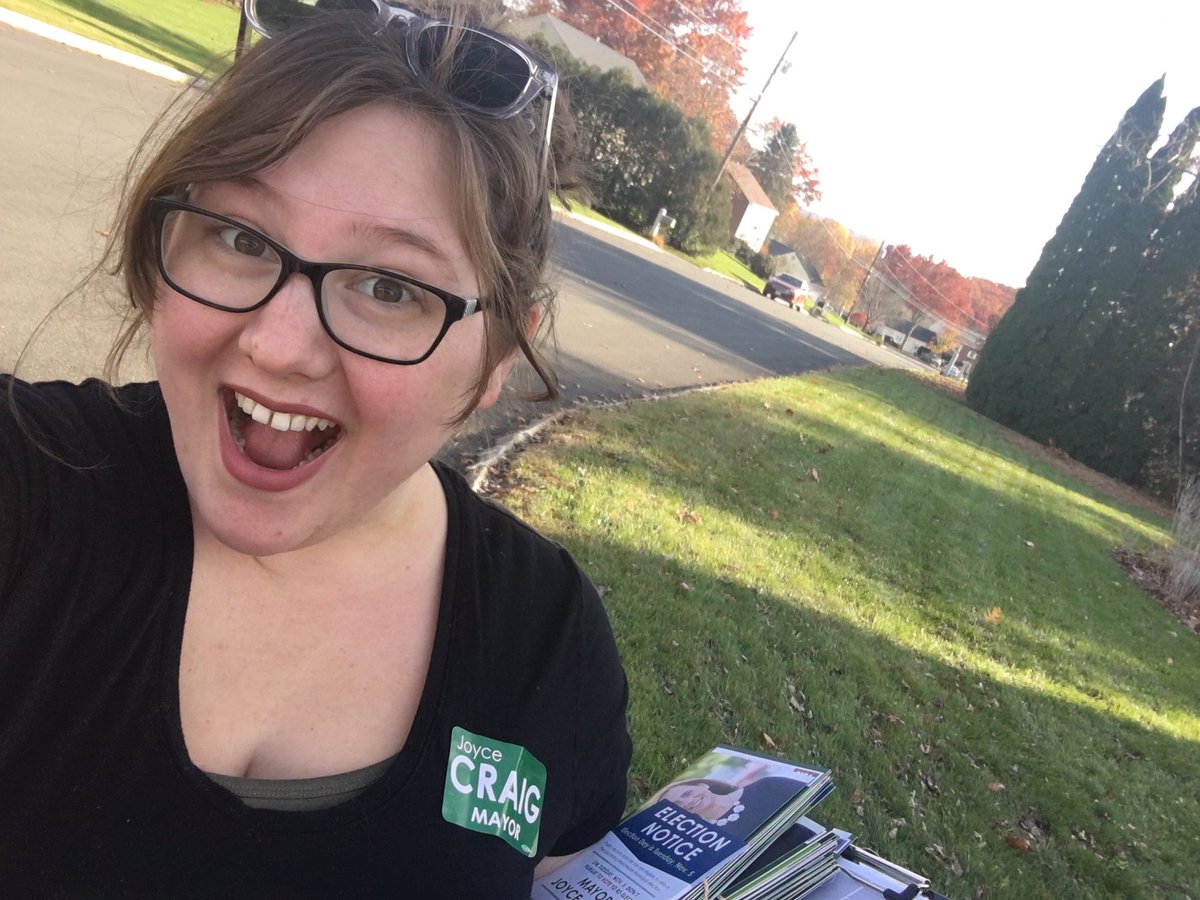 AshleyOnward's tweet photo. Yesterday: talking to voters in Manchester about @MayorJoyceCraig 

Today: talking to voters about Tom Clancy in Dover and @JDHutchinson34 in Rochester! 

BUT HAVE YOU VOTED TODAY?!

#ButFirst2019 #GOTV #NHPolitics @NHDems https://t.co/cXijfu97TB