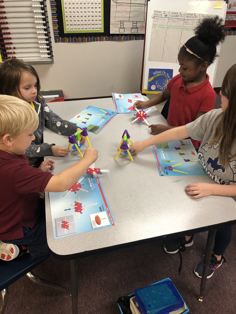 MCummings41's tweet photo. We discovered how objects move by building swings and spinners with K’Nex! #handsonlearning @communityisd @McClendonBraves https://t.co/tCu36p0bak
