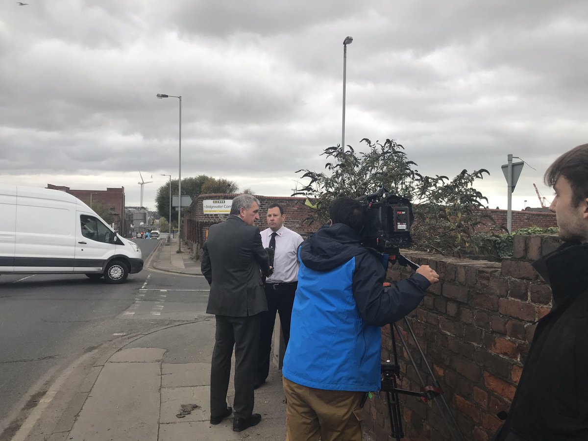 seftoncouncil's tweet photo. Great to have @mrdaveguest in #MySefton this afternoon to talk to our Director of Public Health @DPH_MAshton about our potential plans to explore a Sefton Clean Air Zone. Tune in to @BBCNWT tonight to find out more 🎥 https://t.co/tswT1OgYjo