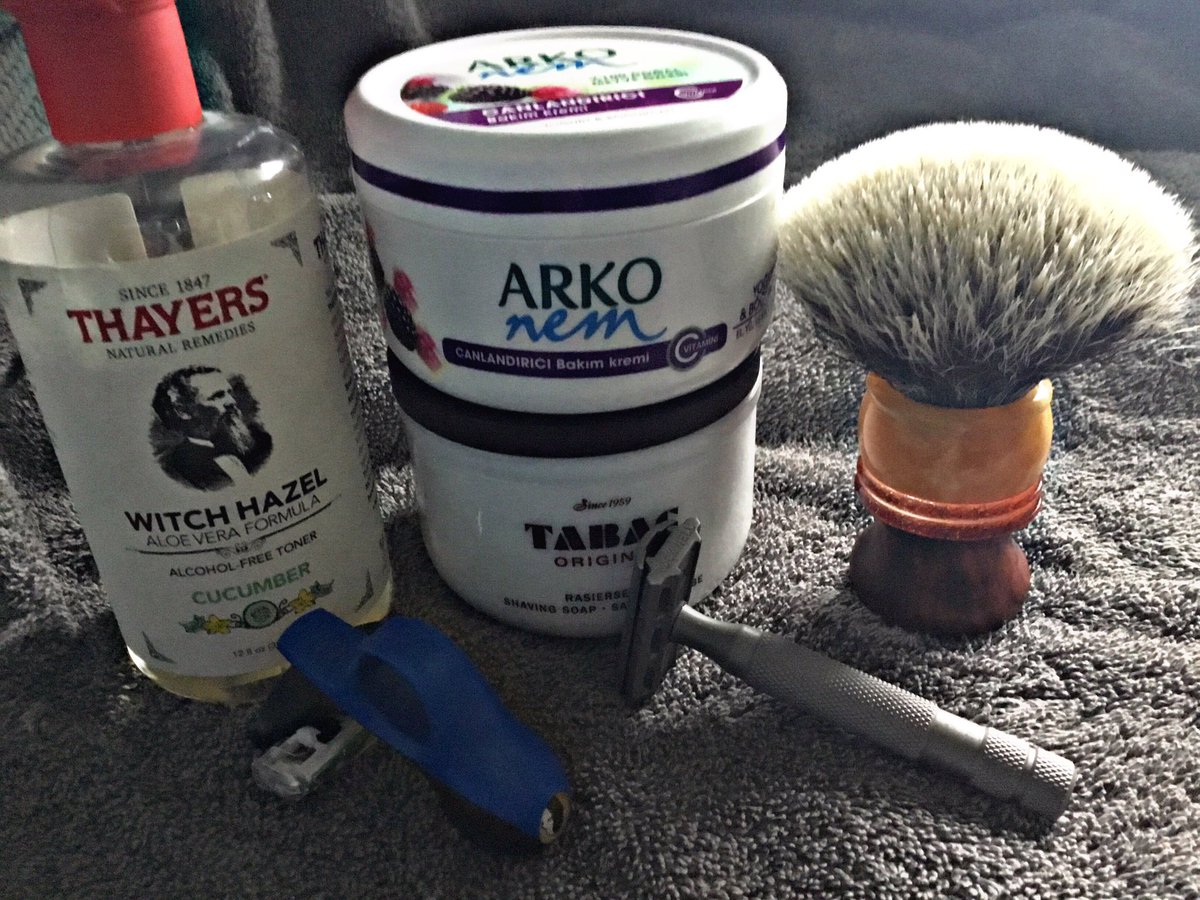 shaun_wistow's tweet photo. #headshave @ThayersNatural @RockwellRazors @ArkoNem @Headblade_UK @HeadBlade #shavemac #oumoknot #tabac https://t.co/b8Iz6FROPp