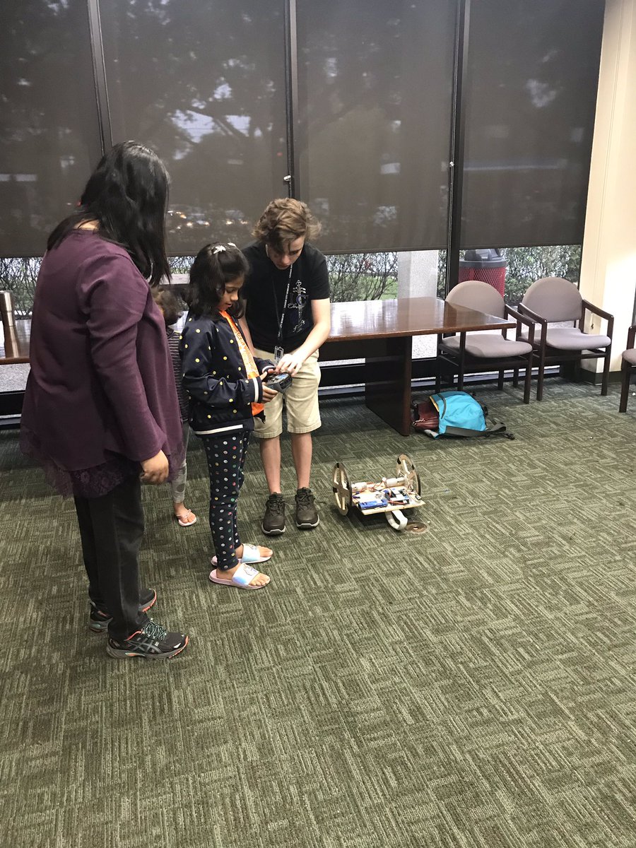 Last week’s Outreach fun at the Helen Hall library combining their mission to “fuel the imagination” and our mission to use robotics to solve real world problems.  Thanks for hosting us! .  <a href="/BESTRobotics/">BEST Robotics, Inc</a> #Bestrobotics #offthegrid2019 <a href="/helen_hall_lib/">Helen Hall Library</a>