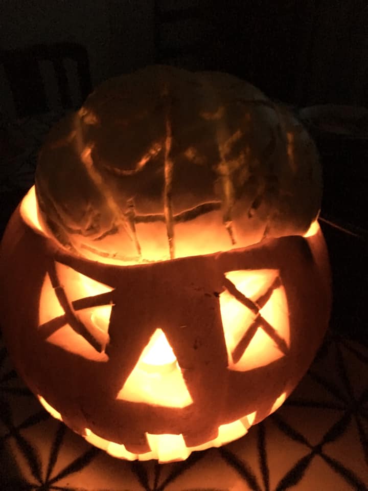 CookEatWellSoT's tweet photo. Congratulations Bekki and Debra on winning the Pumpkin carving competition🎃!

Thank you to everybody who sent in their pictures they were super spooky.

We hope you all had a happy Halloween🧟‍♀️.

#GroundworkWM #ActiveFamilies #CookandEatWell #Competition #Winners https://t.co/KAPmMD9jgq