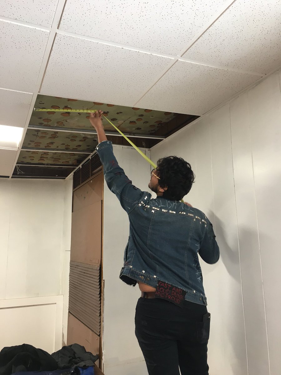 TQonstruction's tweet photo. Math standards in CTE.. Pertain to accuracy! Cutting in perimeter ceiling tiles.. and installing panel molding. Looks great! #teamphenomenal215 #cte https://t.co/I2SSEgAU3z