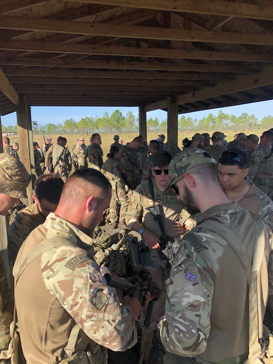 822SAFESIDE's tweet photo. TSgt Hodges and members of the “22” instruct the basics of handle the M4 and M-9 pistol with members of the RAF Regiment. #JoinedToFight #5GBDG #forceprotection #rafregt #GE19 https://t.co/oWPQmXQKFX