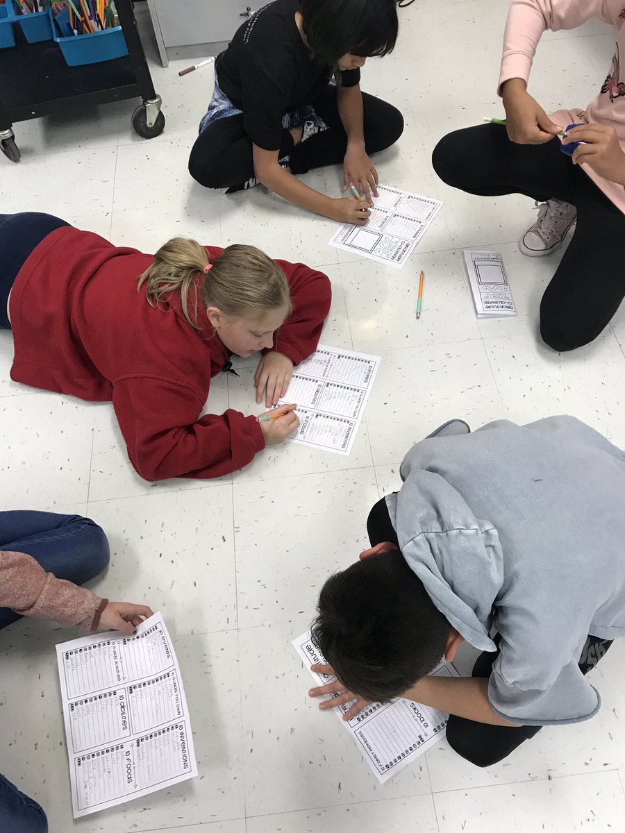 Learning about the benefits of gratitude today in our SEL classes! Participating the in gratitude challenge by coming up with 100 things they are grateful for. #SELebrateKISD @KellerISDSEL