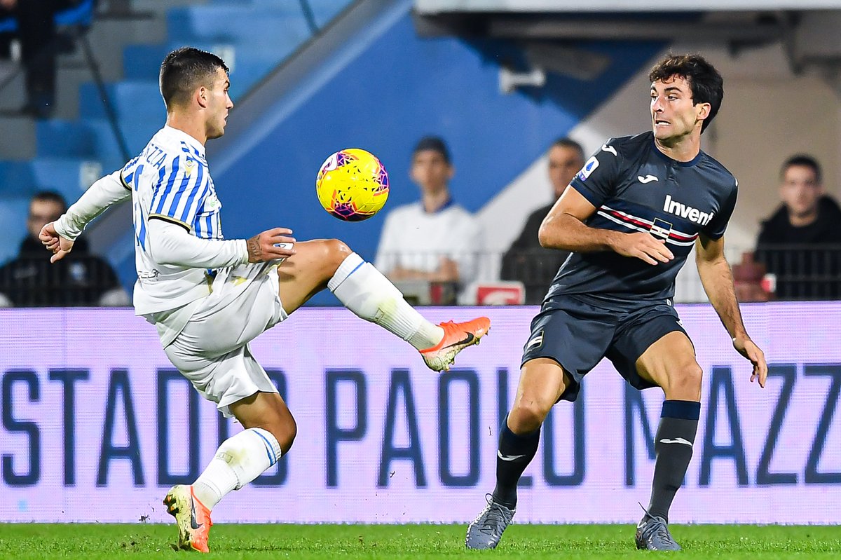 sampdoria's tweet photo. 🆕 | #SPALSamp
#Augello è il 2⃣4⃣° calciatore impiegato dalla #Sampdoria in @SerieA in questa stagione. A #Ferrara ha esordito nel massimo campionato, completando un percorso partito dalla Serie D. 😮 https://t.co/oTylMWB8rc