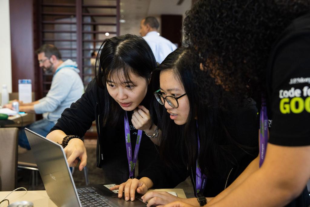 jpmorgan's tweet image. This weekend, over 120 #CodeForGood participants in #London came together to develop tech solutions for @Autistica, @CLIC_Sargent, @MovementToWork, and @projectaccess_.