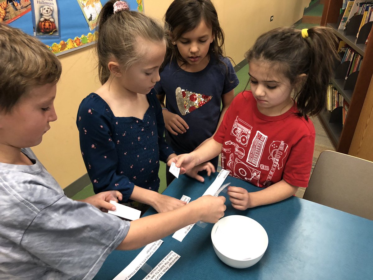 corrough's tweet photo. “Hands up. Utensils down!” Top Chef Jr.approach to plot—beginning, middle and ending. #wsd101 ##foresthills101 https://t.co/g158NK6RTS