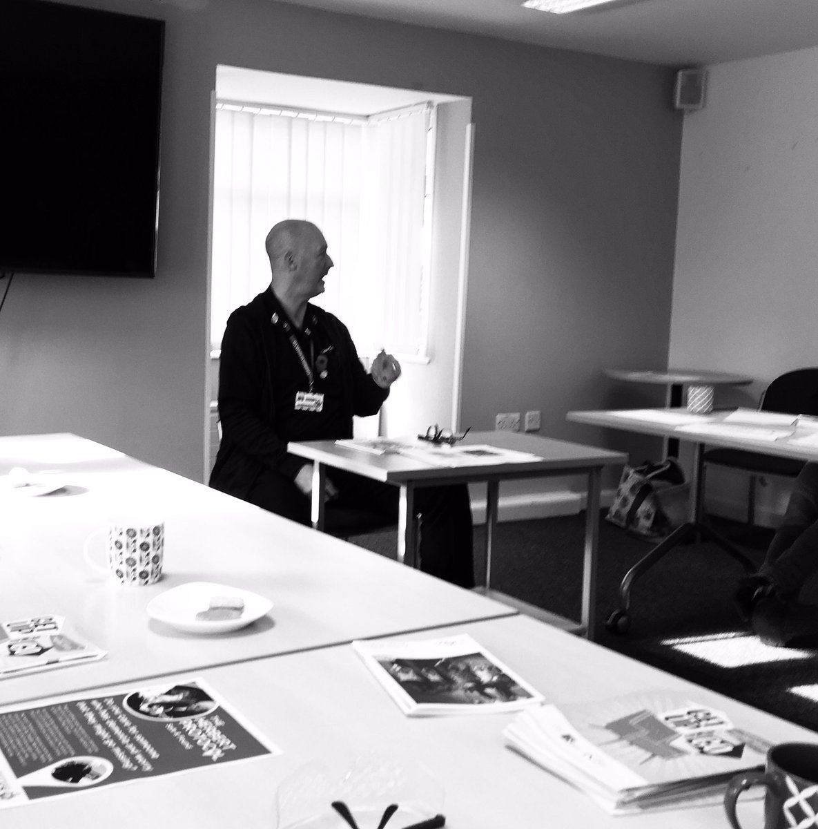 kmljjj's tweet photo. Great falls prevention educational input l, delivered at Bolton Dementia Carers group today
#Carersequipeducationprogramme
#fallscoordinator
#Admiralnursesupport
#preventinghospitaladmissions
#practicaladviceandguidance
#empoweringourcarers
@boltonnhsft
@Boltondementia2 https://t.co/q8B7QbYuiy