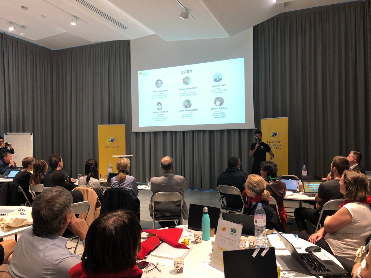 BeMyAppFR's tweet photo. Un jury atmosphérique, les présentations ficelées, on y est! Les démos finales des #RecommanDays, après 48h de dur labeur pour composer la nouvelle Lettre Recommandée, c'est maintenant au @GroupeLaPoste par @LaPosteBusiness ! ⚡️👌 https://t.co/HgPXtAkO7v