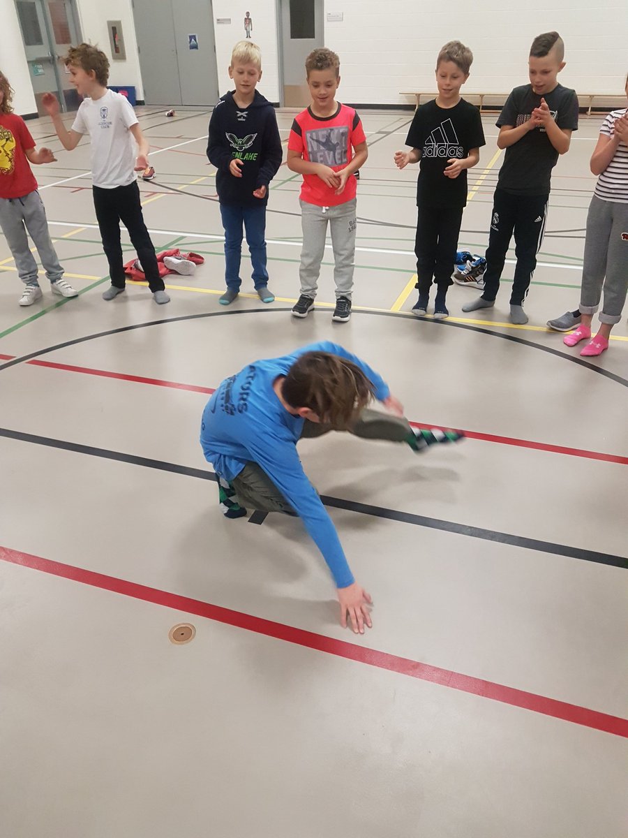 ArtsElbow's tweet photo. Day 2 of @ElbowParkSchool Breakdancing Residency with @thejakabco Let's hit the floor!! https://t.co/32fvyRkism