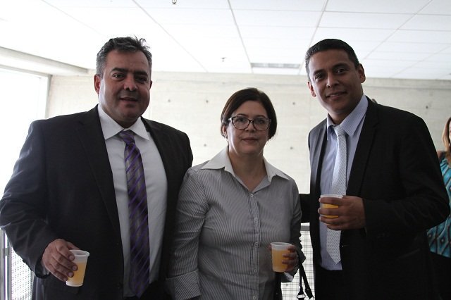 CMEMBaruta's tweet photo. Sexagésimo Primer aniversario de la @CMBDCLibertador. Contralora de Baruta Rocío Herrera junto a Contralor Wilmer Santiago del municipio Chacao y Contralor Argenis Virguez Municipio Bolivariano de Libertador Distrito Capital https://t.co/ZQQH1KmsjT