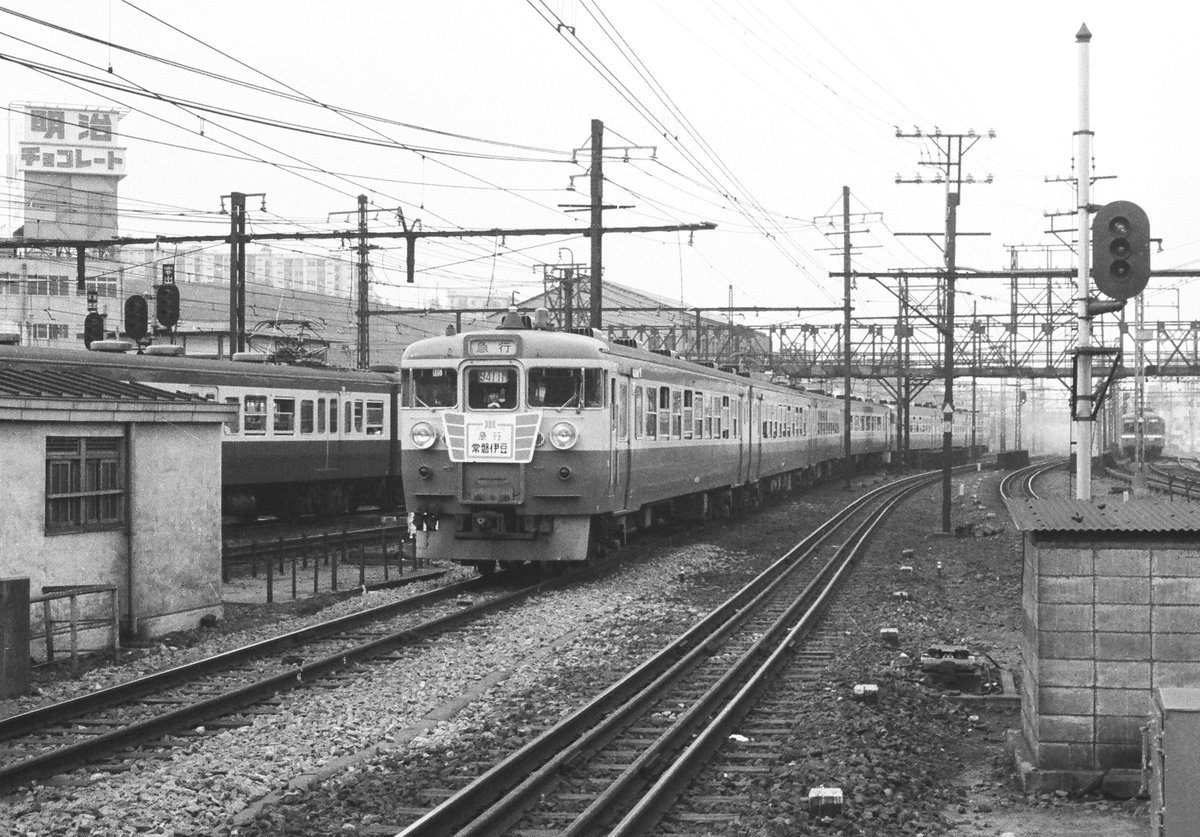 amanogawa_exp's tweet photo. #常磐伊豆
#451系
1966~1972年に平~伊豆急下田・修善寺を結んでいた臨時急行。
相模鉄道の #ED12
1952~2006年まで現役で使われていた。
@横浜
#EF15-174
#EH10
これは、どういう組み合わせですか?
@小田原区 ?
すべて 1967年5月14日 https://t.co/kNWr80krxT