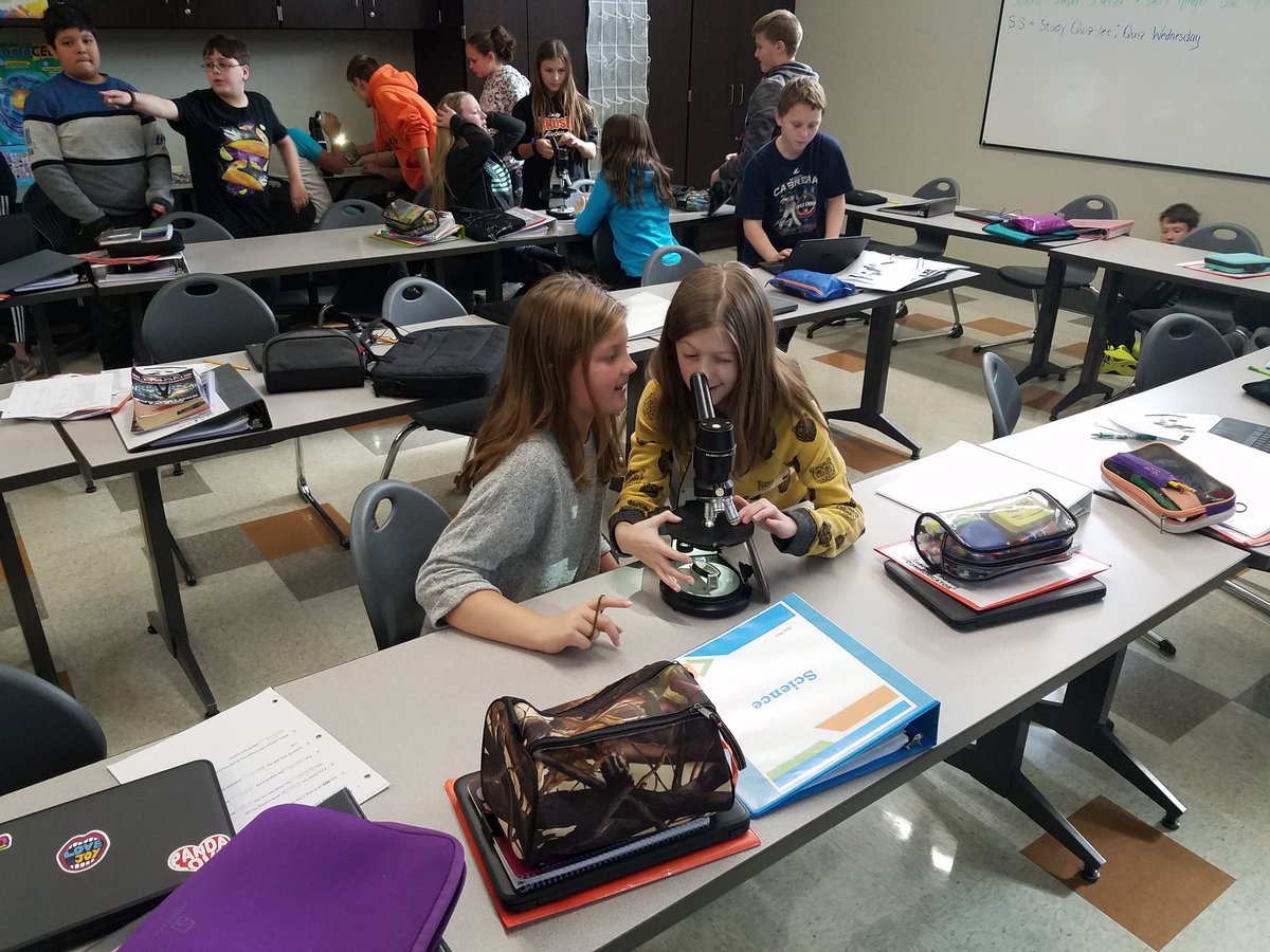 amhamrick1's tweet photo. @Otsego_Grade6 microscope practice #ojhs #6thscience https://t.co/yz47ccRMaE