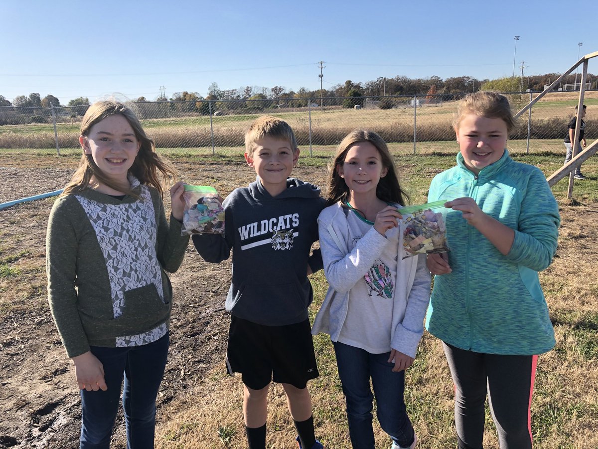 So proud of these 4th graders for caring enough to pick up trash on the playground!!  #twittertuesday #carverstrong #helptheenvironment