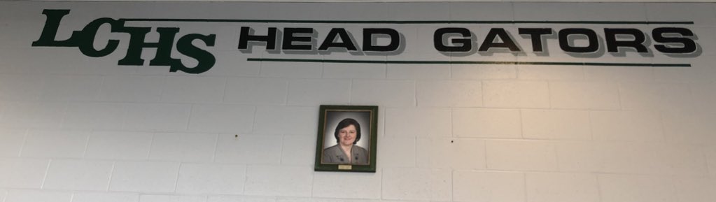 LCHSGators's tweet photo. Today we honored Lake Cormorant’s first principal, Rhonda Guice, for all of her years of service and dedication. The road Rhonda Guice Way will always remind us of the way she set for LC. She will forever be the Original Head Gator. #LCGatorNation #teamdcs https://t.co/QkE1sog4R5