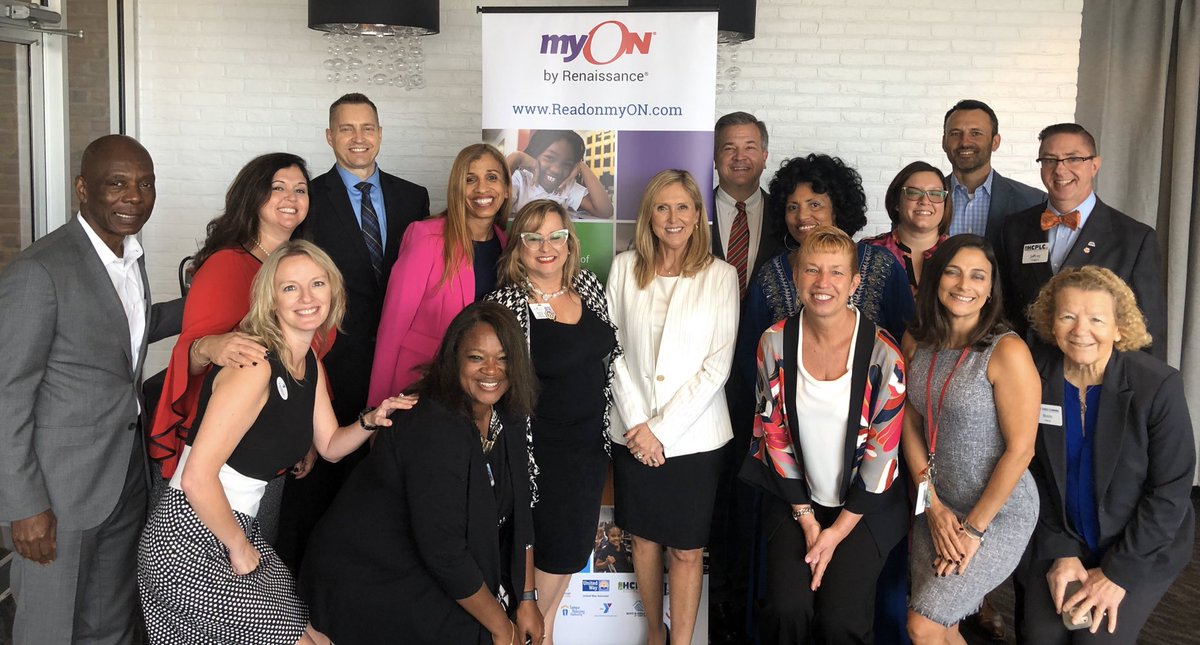 Jeff_Eakins's tweet photo. I am grateful to our phenomenal leaders who have worked tirelessly-doing what’s right for kids. I believe we have 
sustained Success @myONreader  because we are all in it together! Thank you for all of our work with Tampa Bay’s community partners @mlouwhaley @HCPSBoard https://t.co/dTJlOBNJH4