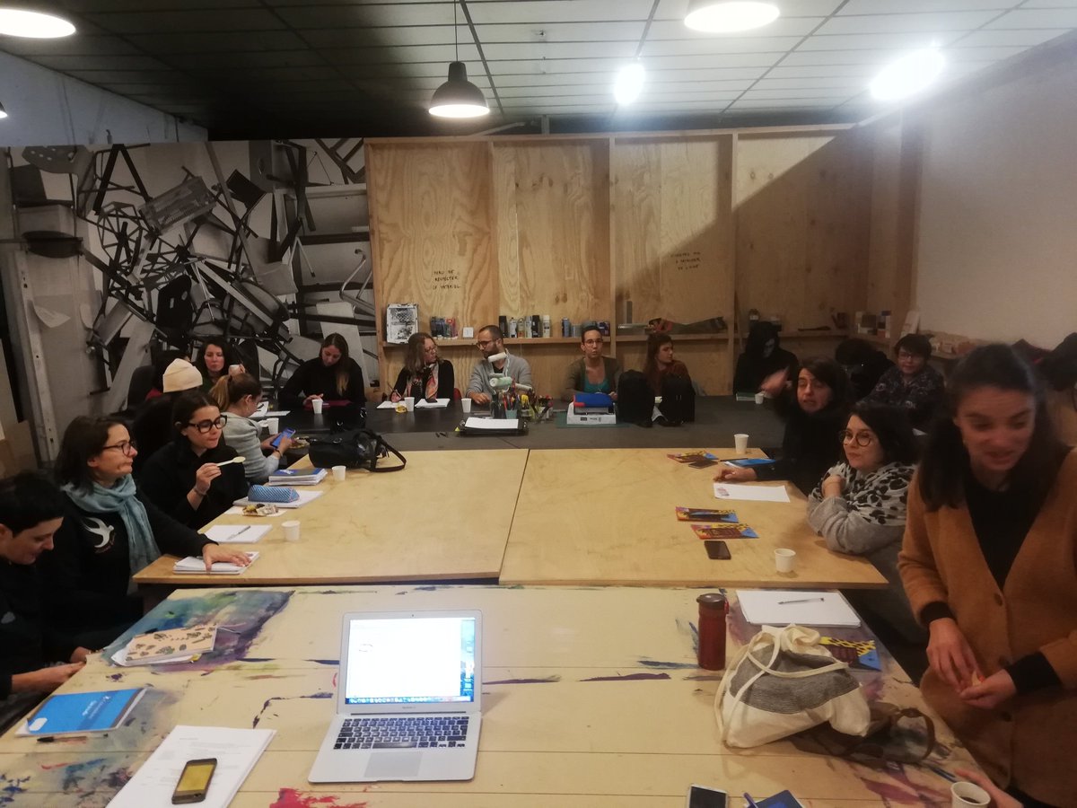 ReseauLMAC's tweet photo. [Réseau] Fin de session, en discutant des suites concrètes et des missions à réaliser jusqu'à la prochaine session. Les réflexions vont se poursuivre, le travail continue. Les joies d'un réseau, les joies d'un travail en collectif  #médiation #artcontemporain #Occitanie https://t.co/NBEs8bq2eK