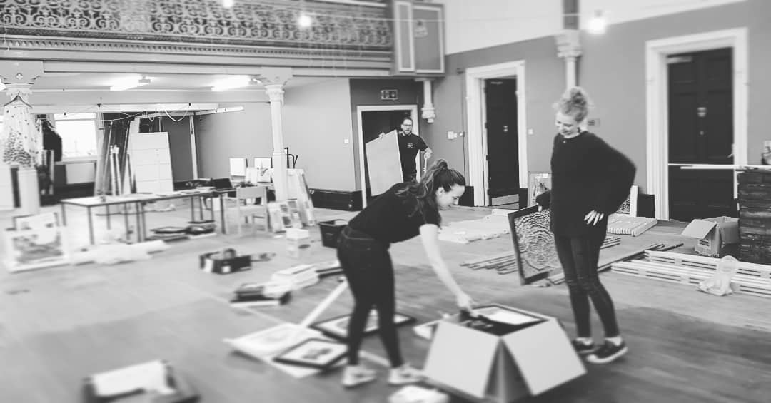 sac32uk's tweet photo. Some epic progress on day one of installation. Go team @sac32 🙌🙌

Can't wait to show you all at the opening on Friday 8th at @StretfordPHall

#SAC32 #volunteer #community #exhibition #stretfordpublichall #manchesterartscene #manchesterartists https://t.co/ikTLrDlnBF