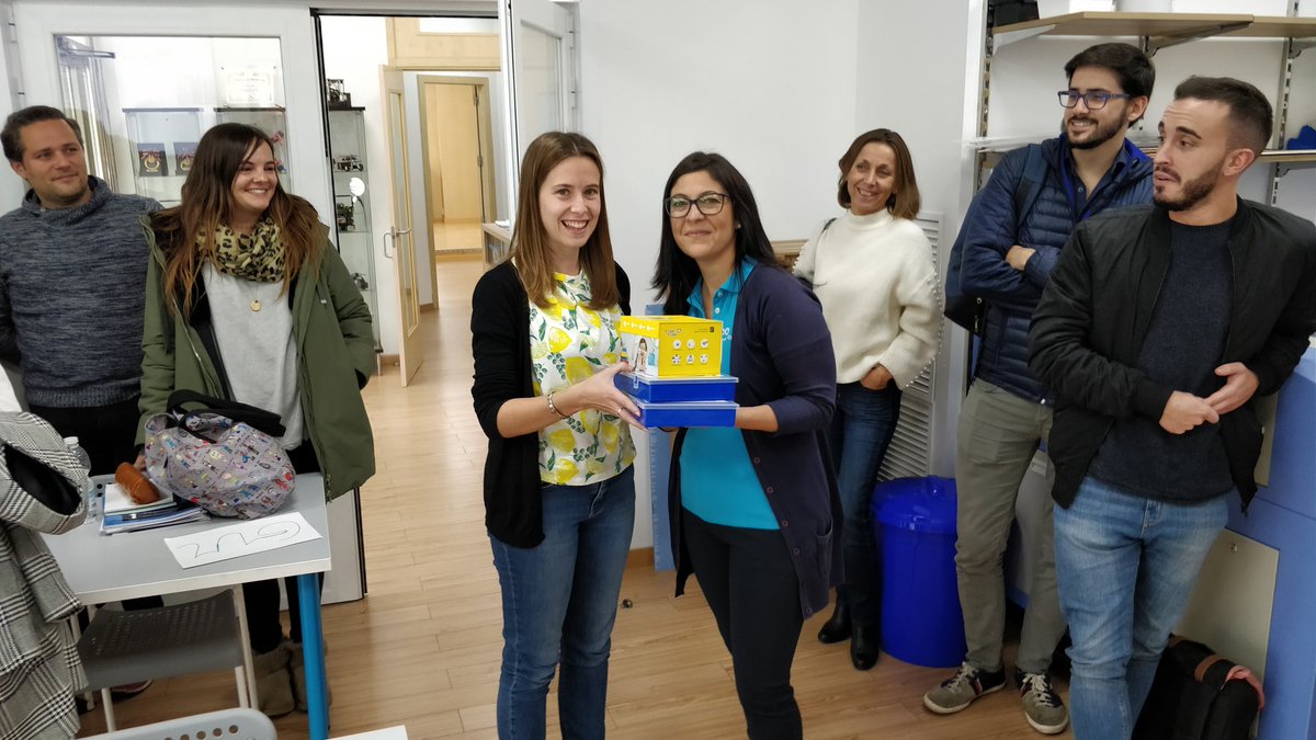 María del Colegio La Purísima de Teruel ha sido la ganadora del sorteo de un lote de productos, consistente en un robot #TrueTrue , kit #Crumble Cocodrilos y kit #Crumble Junior. Mañana más en la segunda jornada de la semana en innovación en la Robótica Educativa de #Complubot