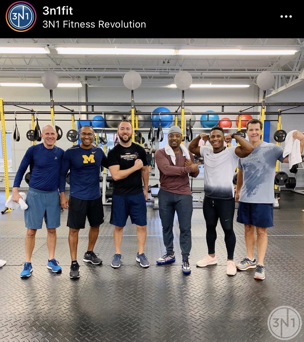 ThatBlackMD's tweet image. Crazy what a return normalcy (diet, sleep, exercise) can do for you! #RiseAndGrind #FitDocs #Wellness