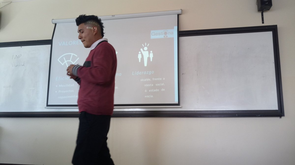 Comenzamos con #LaClase de <a href="/Natali_Angulo_M/">Natalia Angulo Moncayo</a> 
Comenzamos con las presentaciones. 
"Suerte necesita quien no planifica"