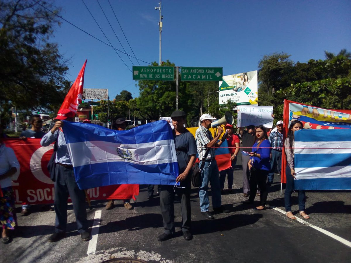 CIRACOFICIAL's tweet photo. @CIRACOFICIAL Condena y rechaza enérgicamente las acciones  servilistas de #BukelePelele que buscan socavar las buenas relaciones que mantenemos los pueblos de #Venezuela y #ElSalvador @EmbaVESV @CancilleriaVE @Esc27FInsurge @PartidoPSUV @NicolasMaduro @arpassv @Vevaleon https://t.co/a6byZABzS2