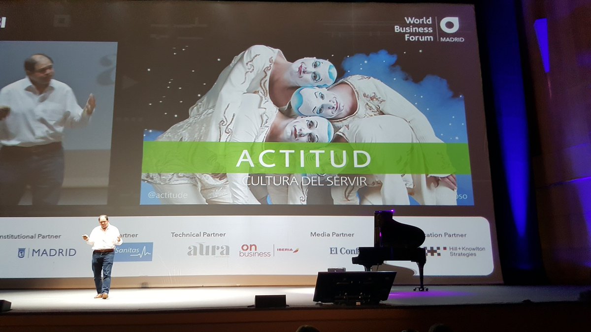 QuebecEspana's tweet photo. Brillante e inspiradora presentación de #FelipeGomez en #WBFMAD hoy en #Madrid con la música y #cirquedusoleil como telón de fondo: chapeau!! https://t.co/TQHicFGYy5
