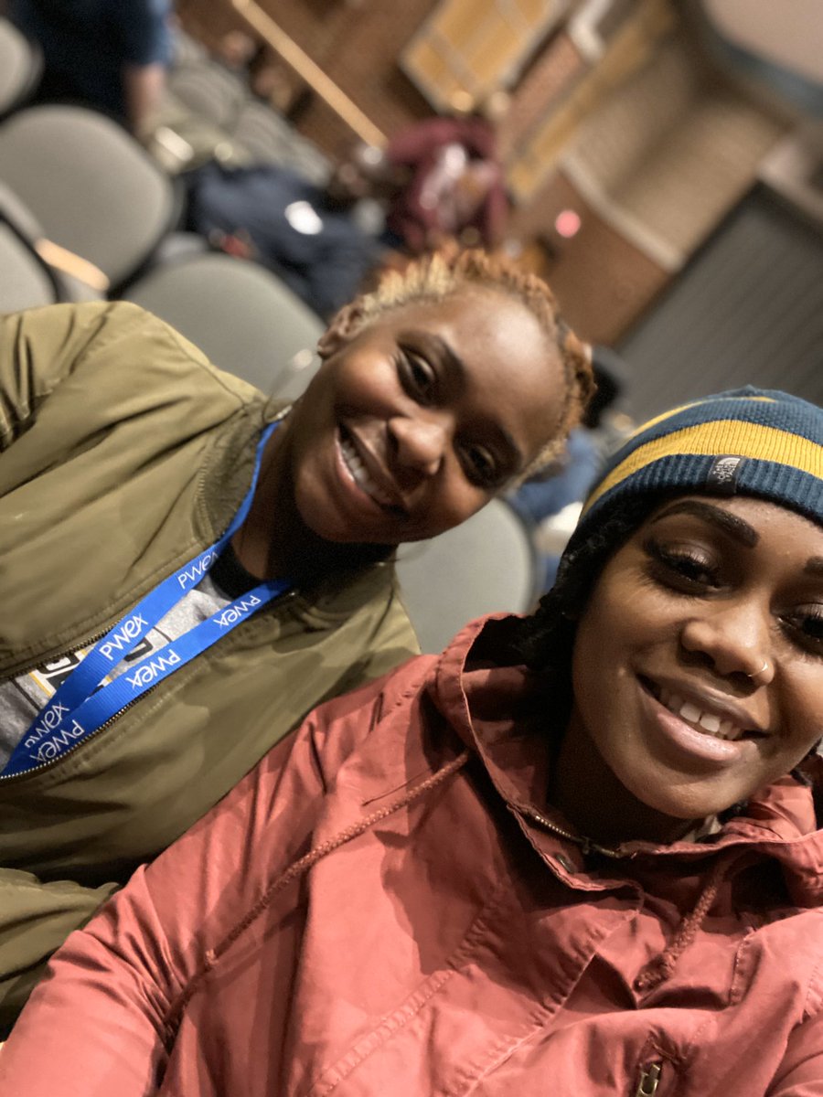 Brilliancy4FLM's tweet photo. LAMP training with one of my amazing co-teachers! Representing the HIVE very WELL! @MrsSimmonsFLMS #Flmshornets https://t.co/vKH7te2Poz