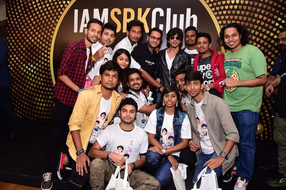 theakki_b's tweet photo. Look who I met! https://t.co/zK5CnJuJ7P