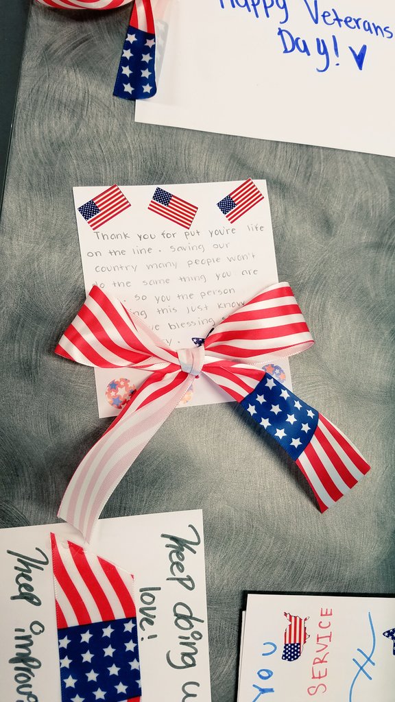 RedcatLibrary's tweet photo. Making Veteran's Day cards today in the #RedcatLibrary join us at lunch or after school to show some appreciation ! https://t.co/GYL4IgNMAs