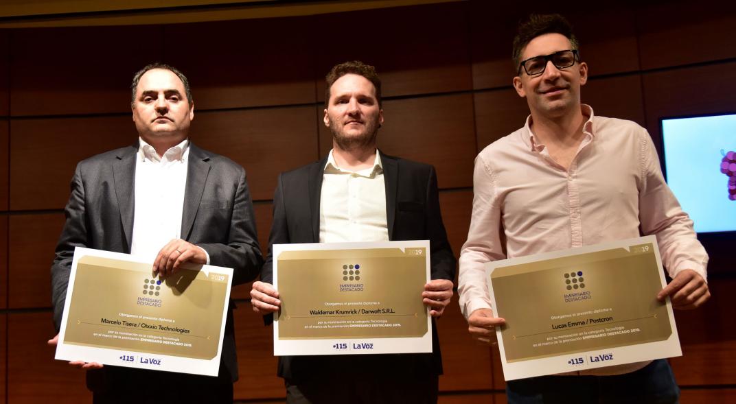 CordobaCluster's tweet photo. Felicitaciones a todos nuestros #SociosCTC por estar ternados al #PremioEmpresariodelAño de @LAVOZcomar Charles Campell de #TranslationBackOffice, @mtisera de @OixxioTech , Waldermar Krumrick de @darwoft y @Lucasemma por Postcron 👏👏👏
#Servicios #Tecnología https://t.co/6O6hY21KGF