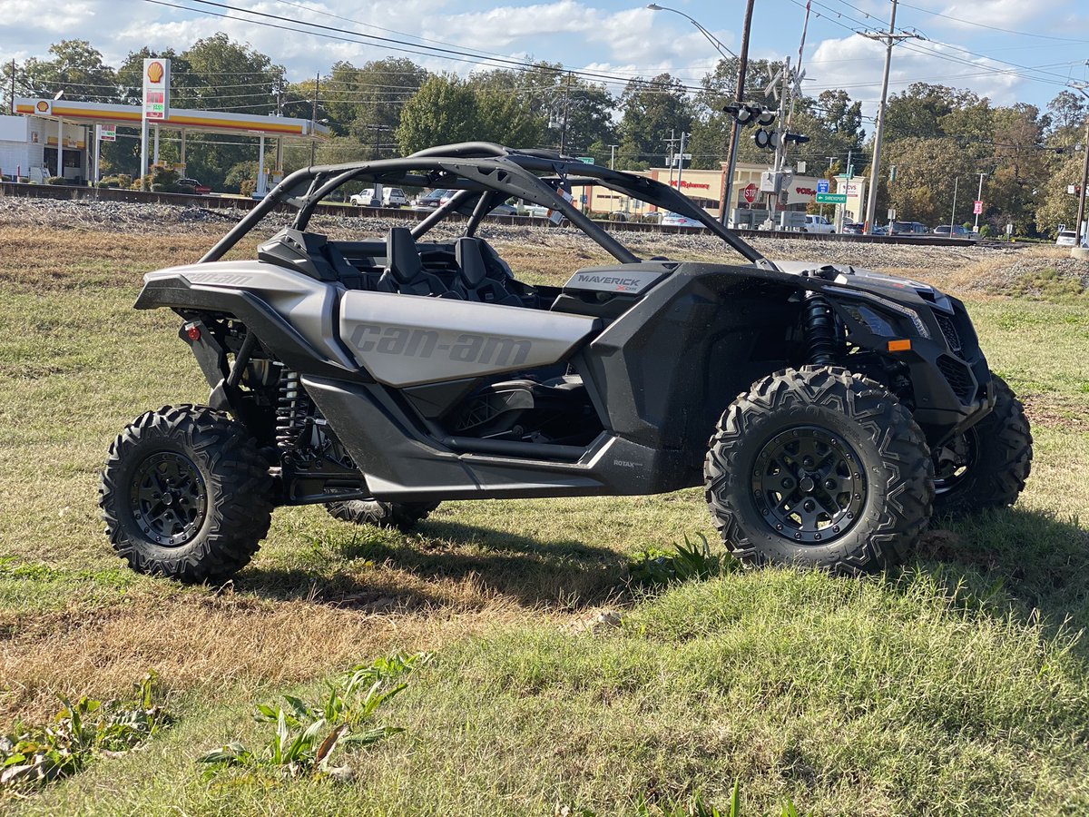 🔥🔥SMOKING HOT DEAL 🔥🔥

This 2019 Maverick X3 XDS Turbo R is marked down to $20,686 plus TT&L‼️This is the last one, don’t let this deal slip away!!! 
•
rock-powersports.com
•
#canam #canamoffroad #canammaverick #canammaverickx3 #turbo #offroad #offroading #mud #mudding