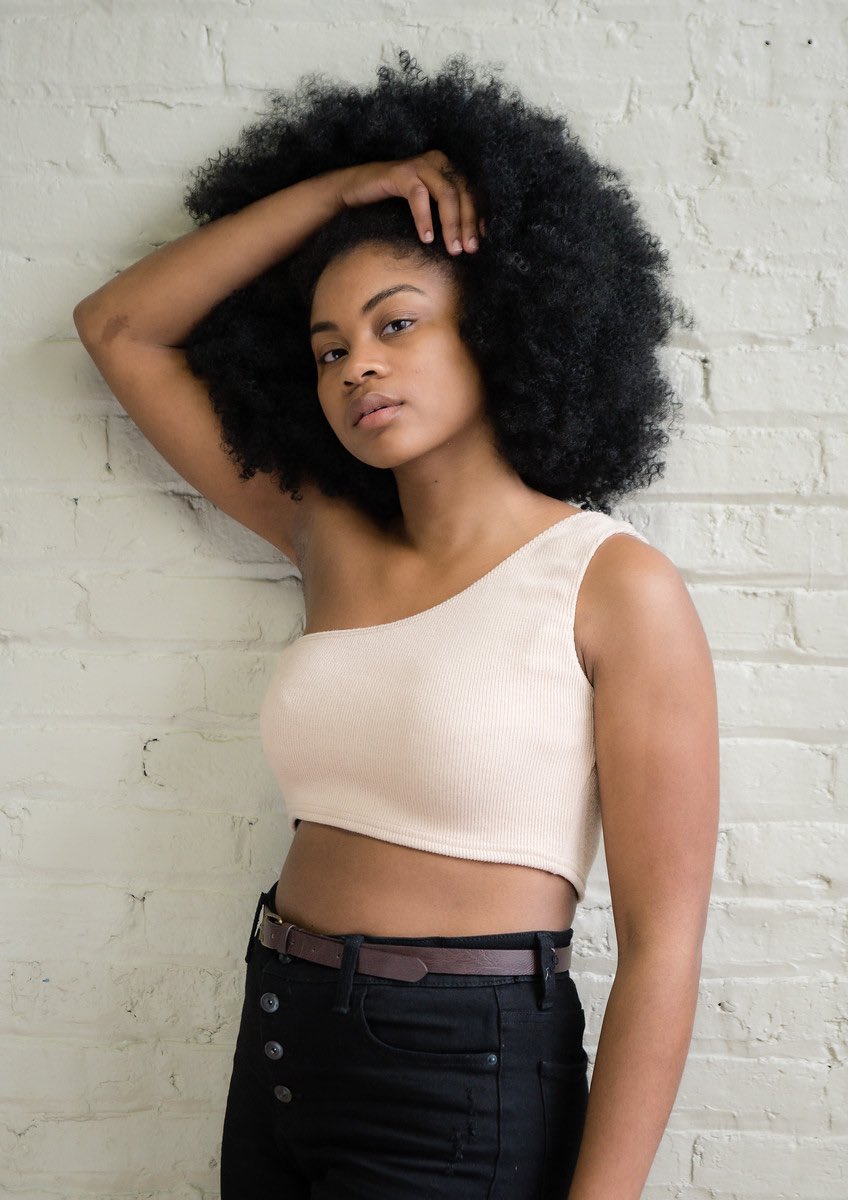 LuckyRay714's tweet image. “Where’s the Natual Women at”
Me: 

#ModelingDigitals #Model #Afro #Actress @BLACKGIRLSROCK