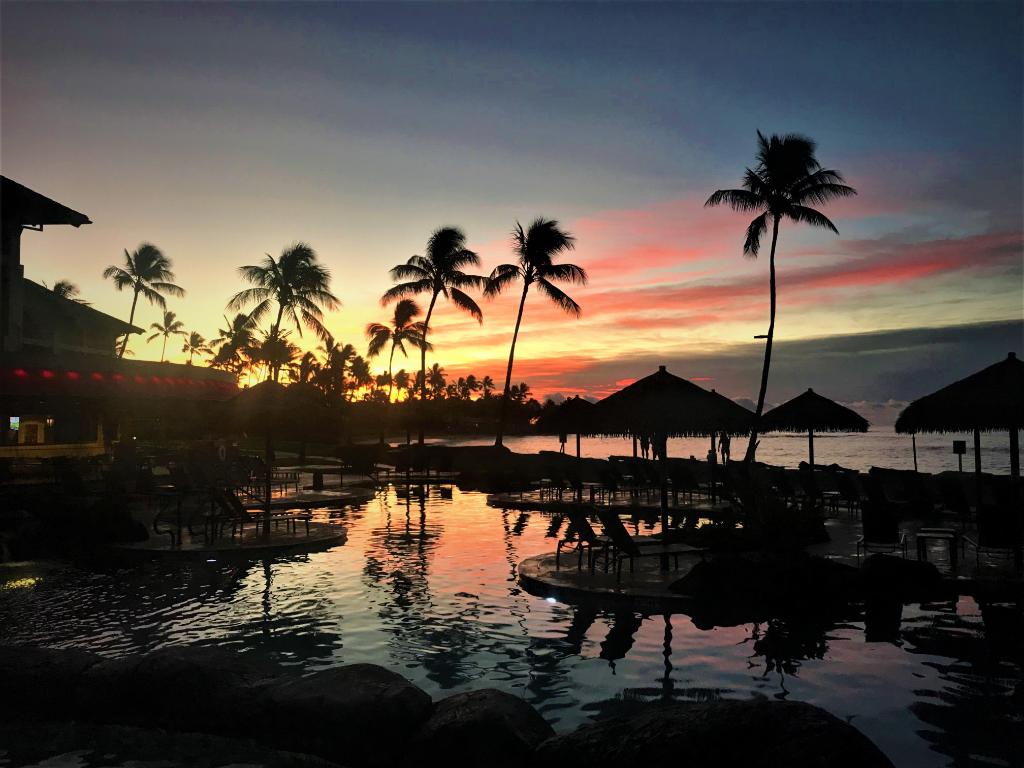A picture may be worth a thousand words but all we can say is "Don't miss a sunrise on Kaua'i" 😍 Happy #TravelTuesday