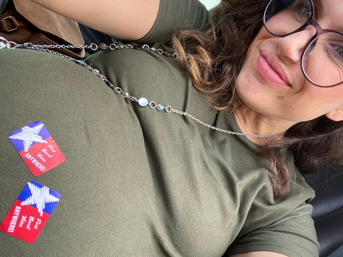 HicksLibrary's tweet image. Babies&apos; first ballot! #AliefVotes #WeAreHicksElem #WeAreHicksElemTwins #ElectionDay