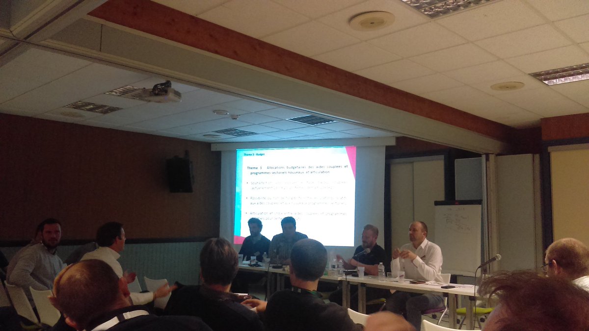 Des échanges passionnés et passionnants autour de la future #PAC à la session ruminant <a href="/JeunesAgri/">Jeunes Agriculteurs</a> ! Bravo aux
<a href="/JASarthe/">JA Sarthe</a> pour l'organisation de l'événement !