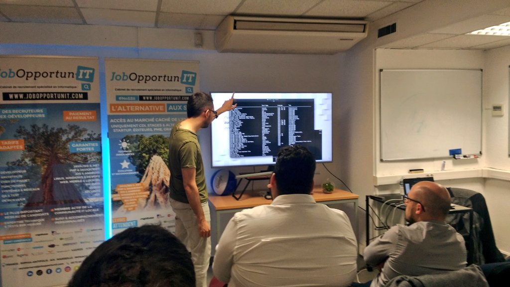 JobOpportunIT_'s tweet image. Une présentation au top d&apos;Alexandre Teixera sur les composants et les nouveautés de la dernière version de #dotnetcore 👌

#meetup #DevWebCA #sophiaantipolis #dotnet