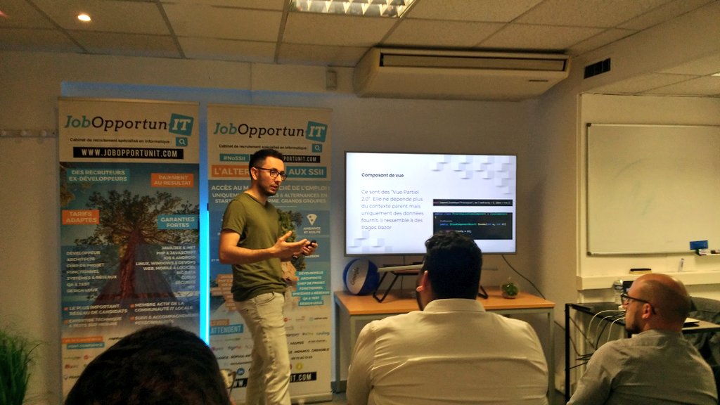 JobOpportunIT_'s tweet image. Une présentation au top d&apos;Alexandre Teixera sur les composants et les nouveautés de la dernière version de #dotnetcore 👌

#meetup #DevWebCA #sophiaantipolis #dotnet