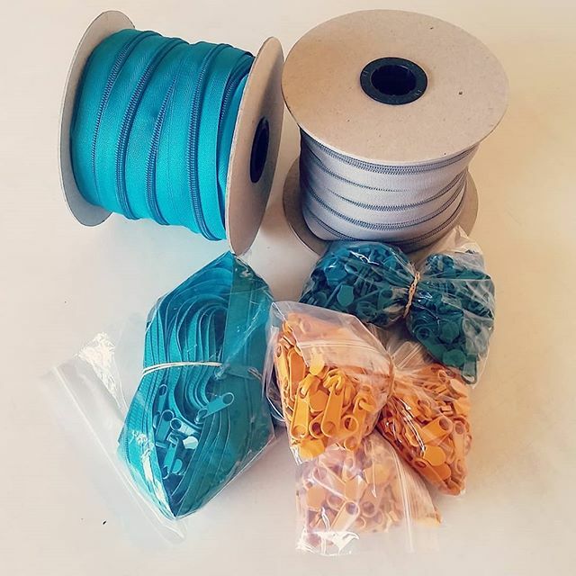 MoabBagCo's tweet photo. New zipper goodies 😍 Thanks Zipper Lady!
.
.
.
.
.
#biketubebags #biketubes #upcycledbags #reducereuserecycle #handmadebags #sustainablegoods #sustainablegifts #ethicalbusiness #ecofriendlygifts #veganbags #ecofriendlybags #smallbusiness #madeinusa #localmade #madeinutah #mo… https://t.co/xrM1Xcvtr1